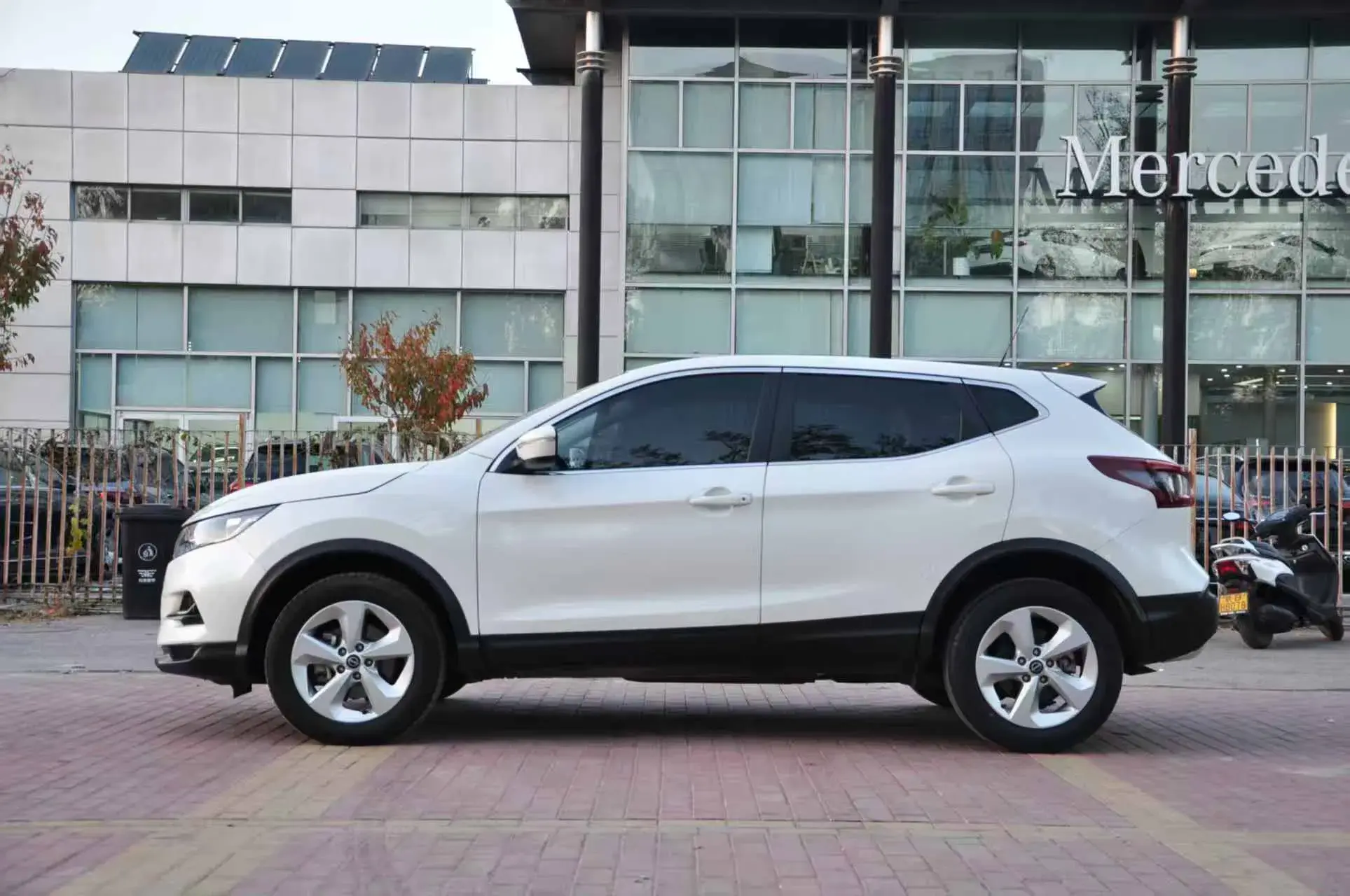 2023 NISSAN QASHQAI thumbnail 3