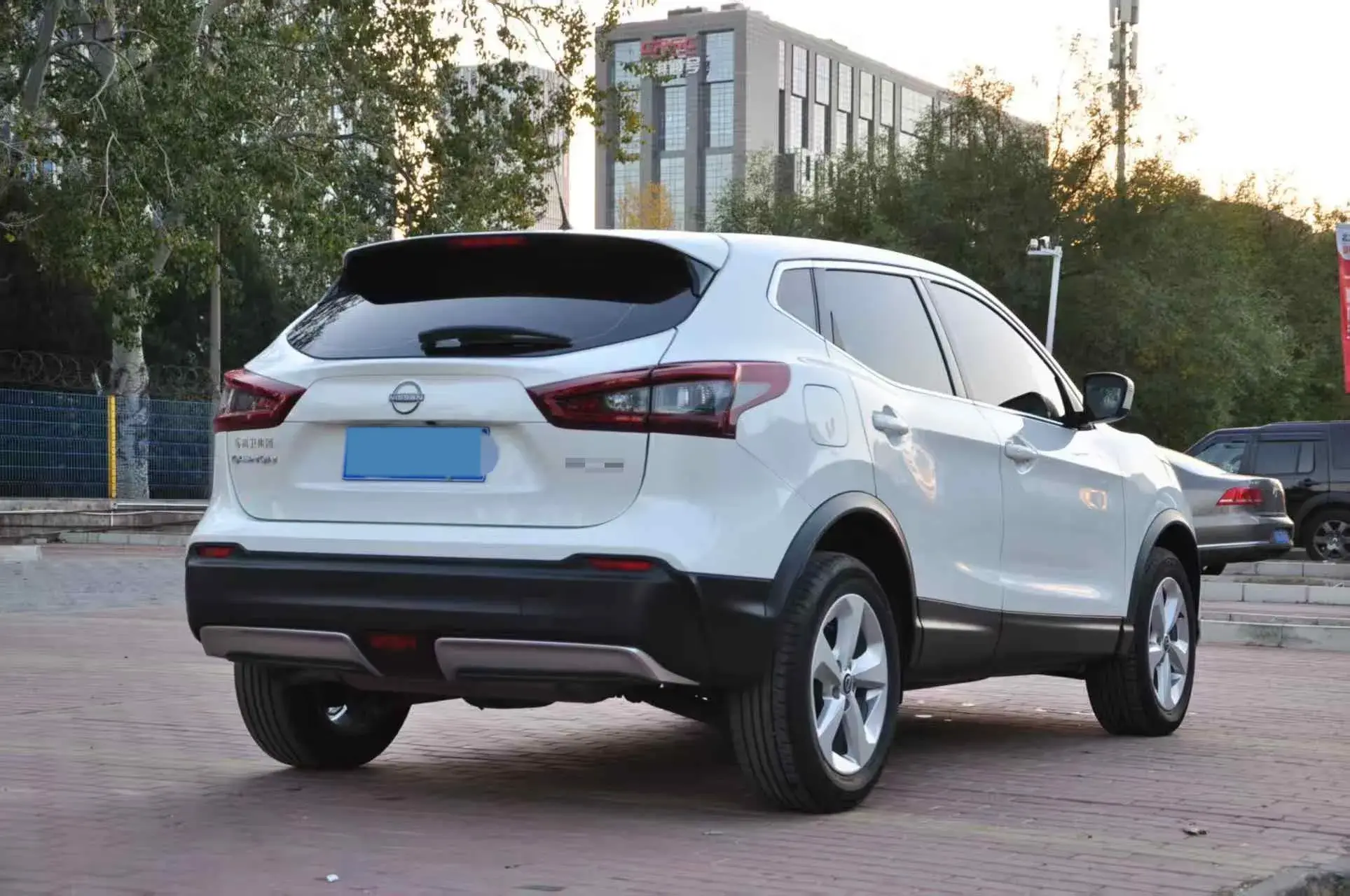 2023 NISSAN QASHQAI thumbnail 2