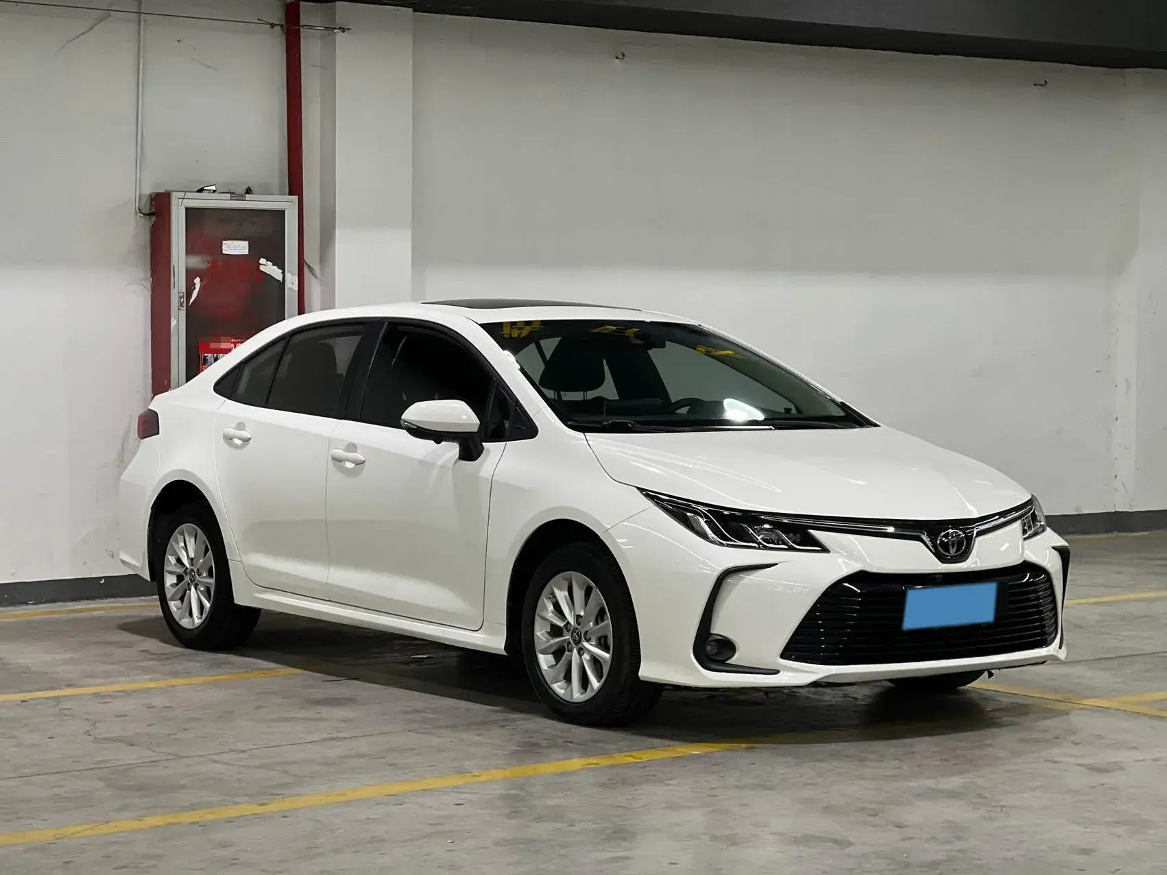 2021 TOYOTA COROLLA thumbnail 3