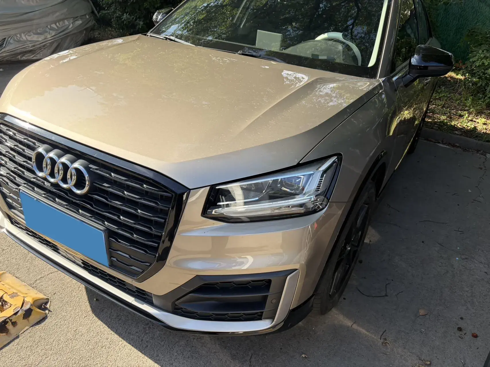 2020 AUDI Q2L view 1