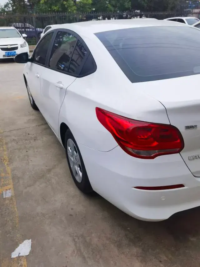 2019 CHEVROLET CAVALIER thumbnail 4