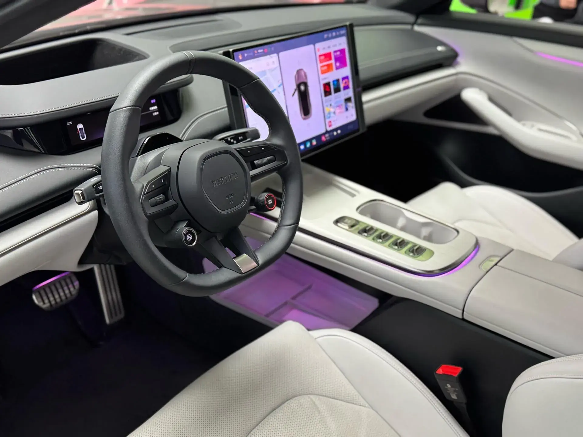 2024 MI SU7 thumbnail 4