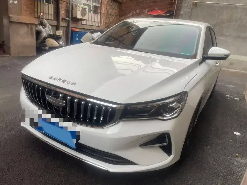 2025 GEELY EMGRAND view 1