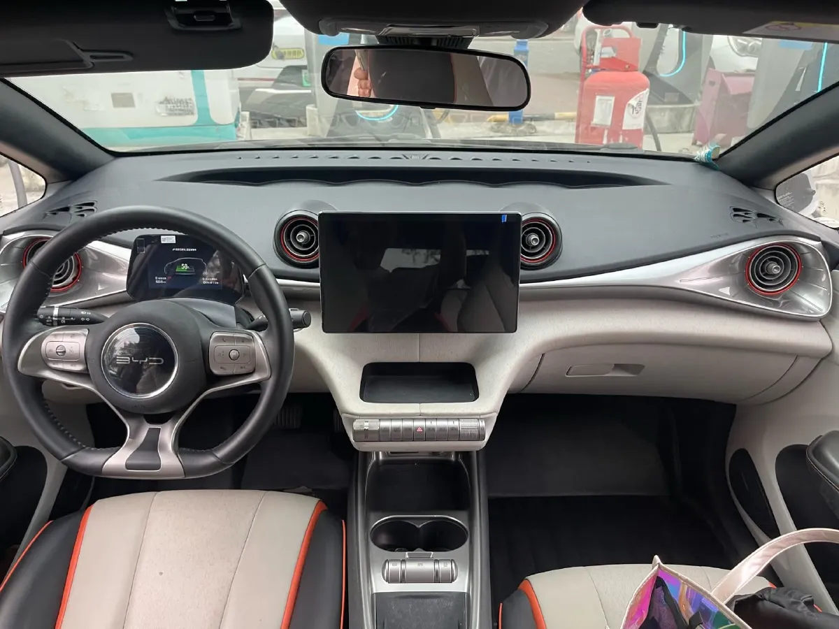 2021 BYD Dolphin BEV 44.9KWH,autocango,china used car exporter,china ev exporter,chinese used car exporter,chinese used ev exporter