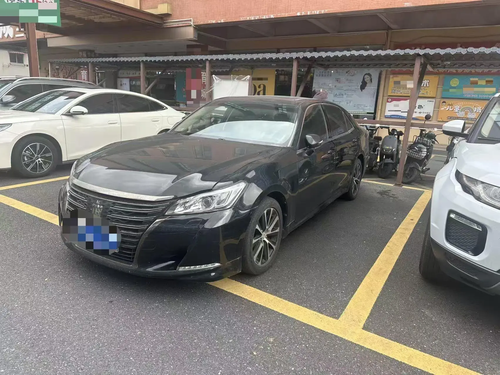 2018 TOYOTA CROWN view 1
