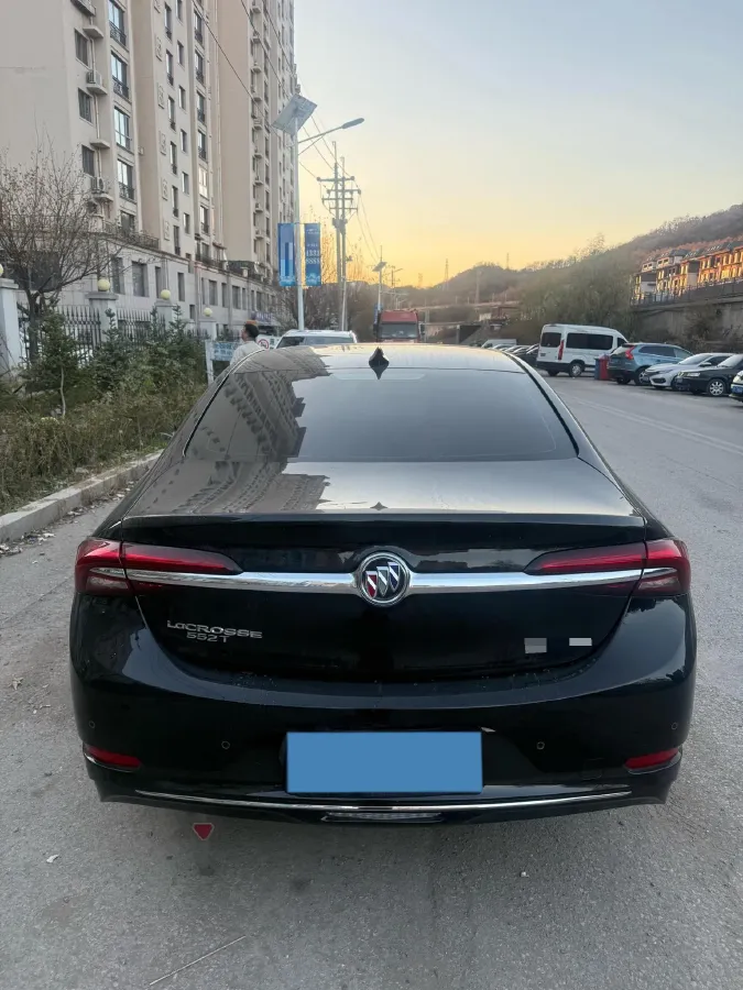 2022 Buick Larcosse 1.5T 169HP L4 9AT,autocango,china used car exporter,china ev exporter,chinese used car exporter,chinese used ev exporter