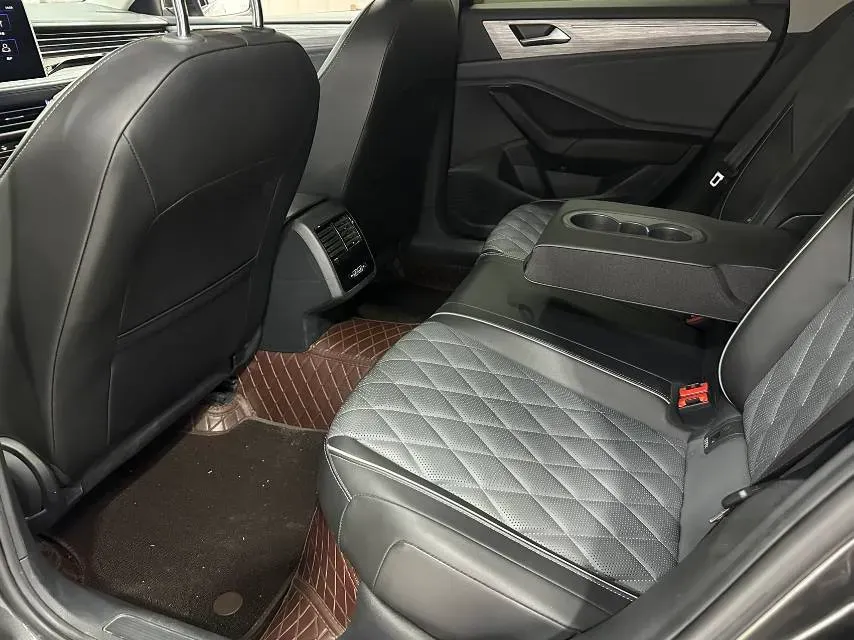 2023 Volkswagen Sagitar 1.2T 116HP L4 7DCT,autocango,china used car exporter,china ev exporter,chinese used car exporter,chinese used ev exporter