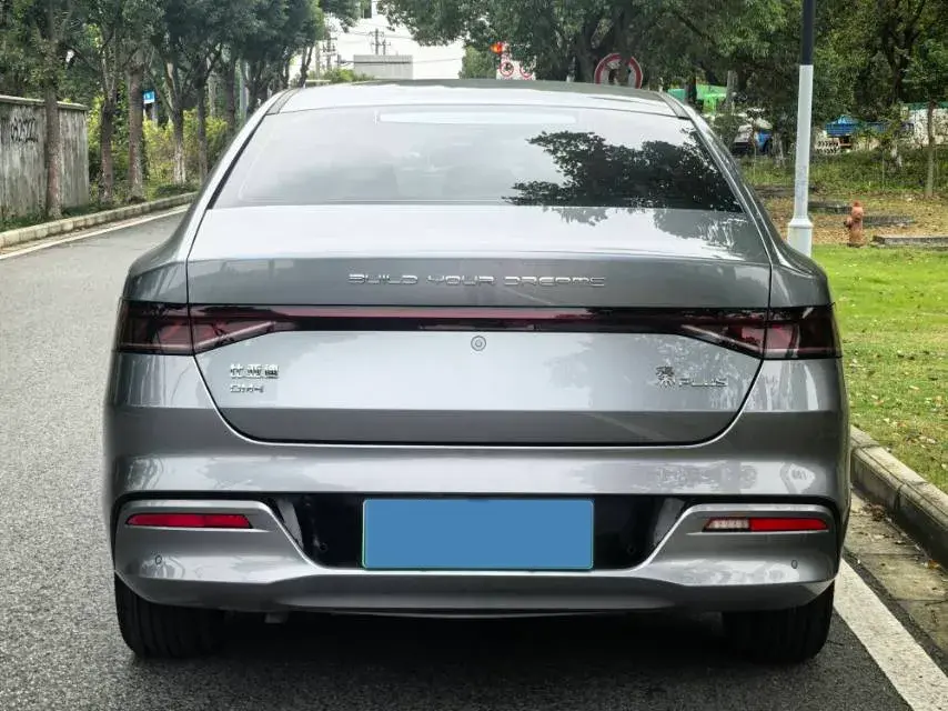 2023 BYD QIN thumbnail 3