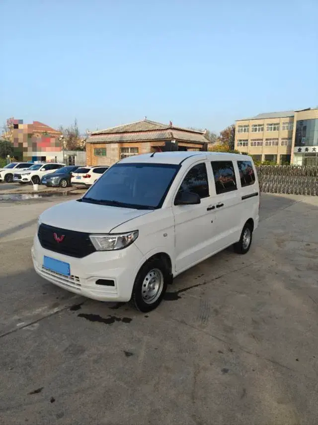 2022 WULING HONGGUANG view 1