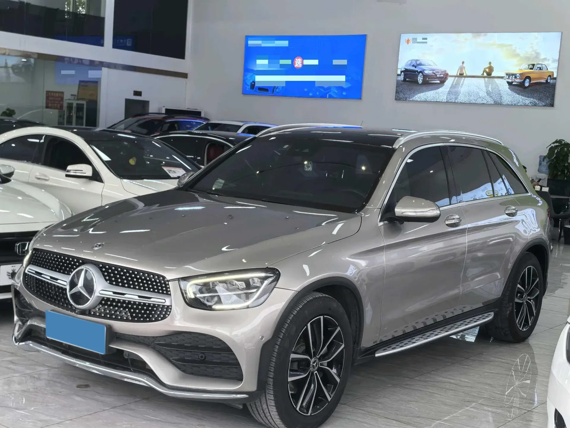 2020 MERCEDES-BENZ GLC view 1