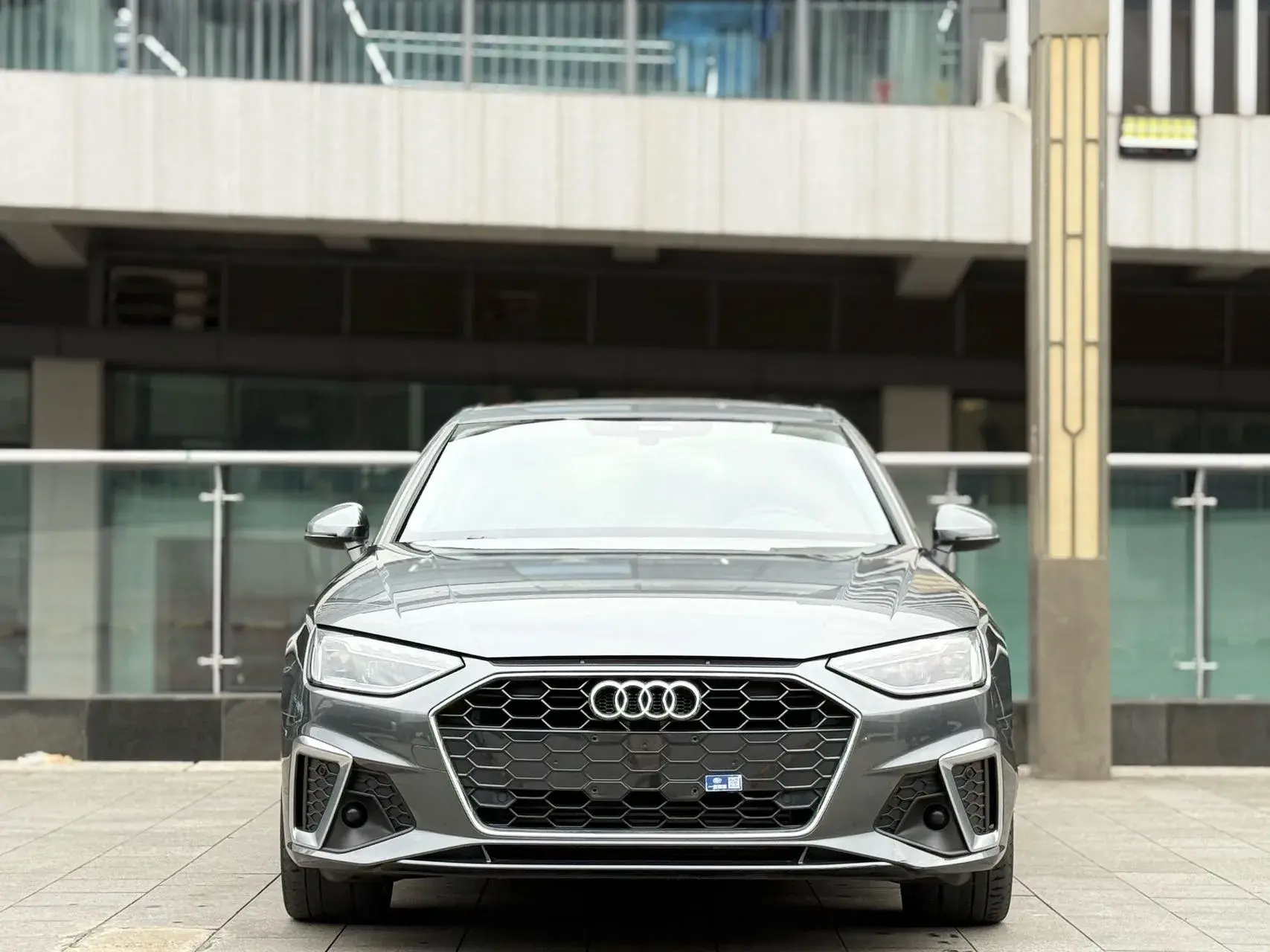 2020 AUDI A4L thumbnail 2