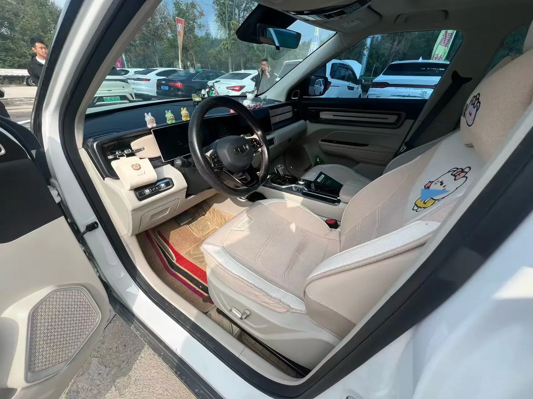 2023 GEELY ICON thumbnail 2