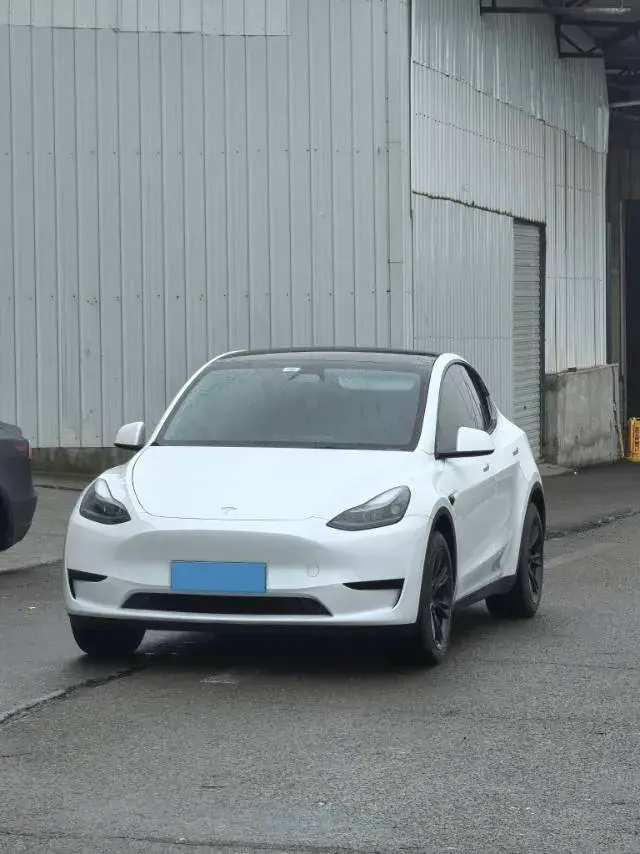 2024 Tesla Model Y BEV 60KWH