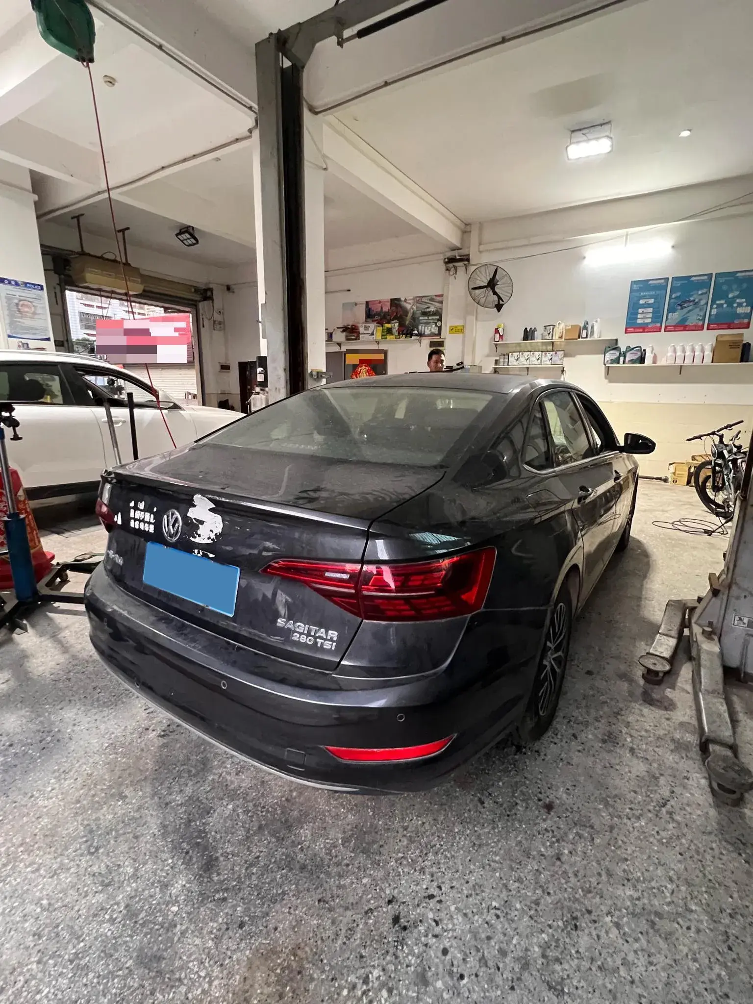 2019 VOLKSWAGEN SAGITAR thumbnail 4