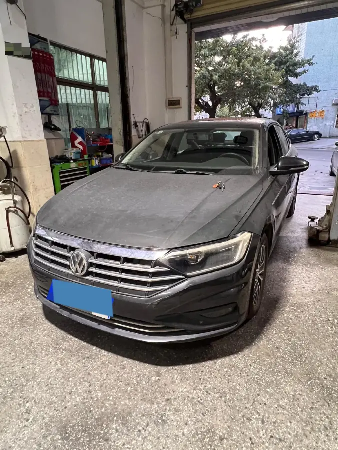 2019 Volkswagen Sagitar 1.4T 150HP L4 7DCT