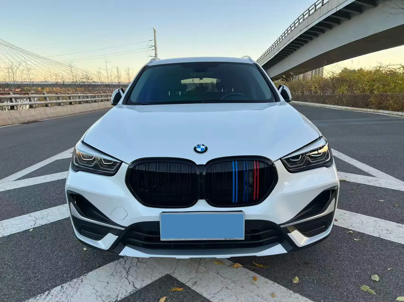 2022 BMW X1 thumbnail 2