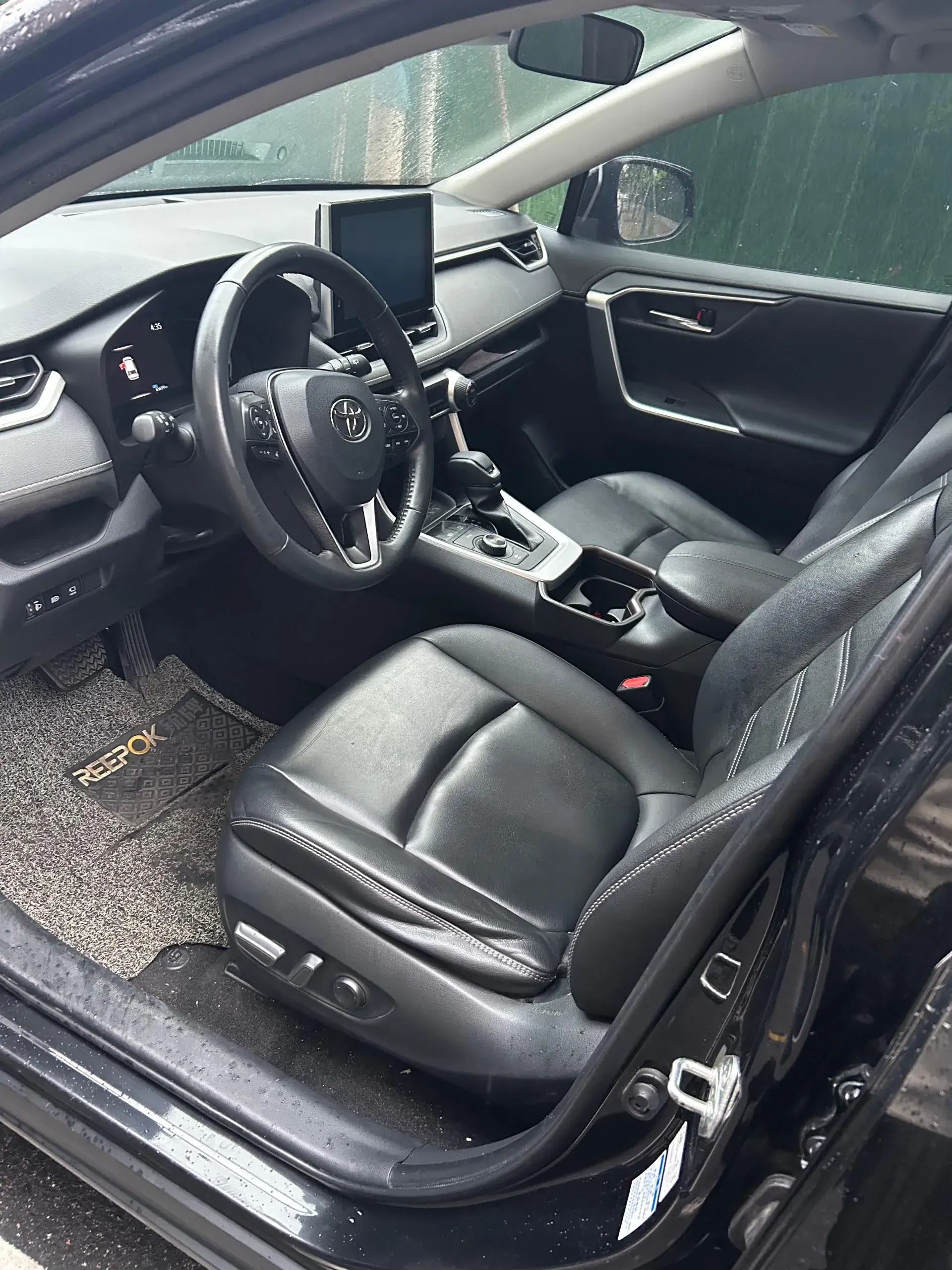 2022 TOYOTA RAV4 thumbnail 3