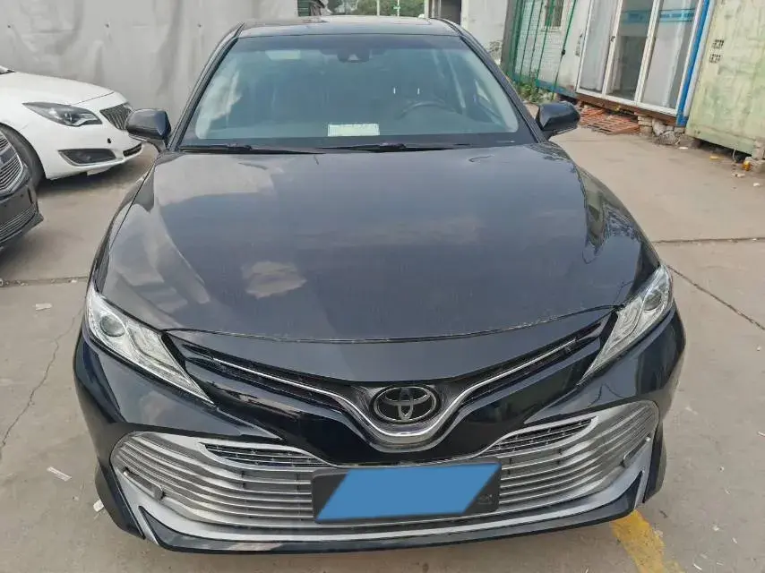 2018 TOYOTA CAMRY thumbnail 3