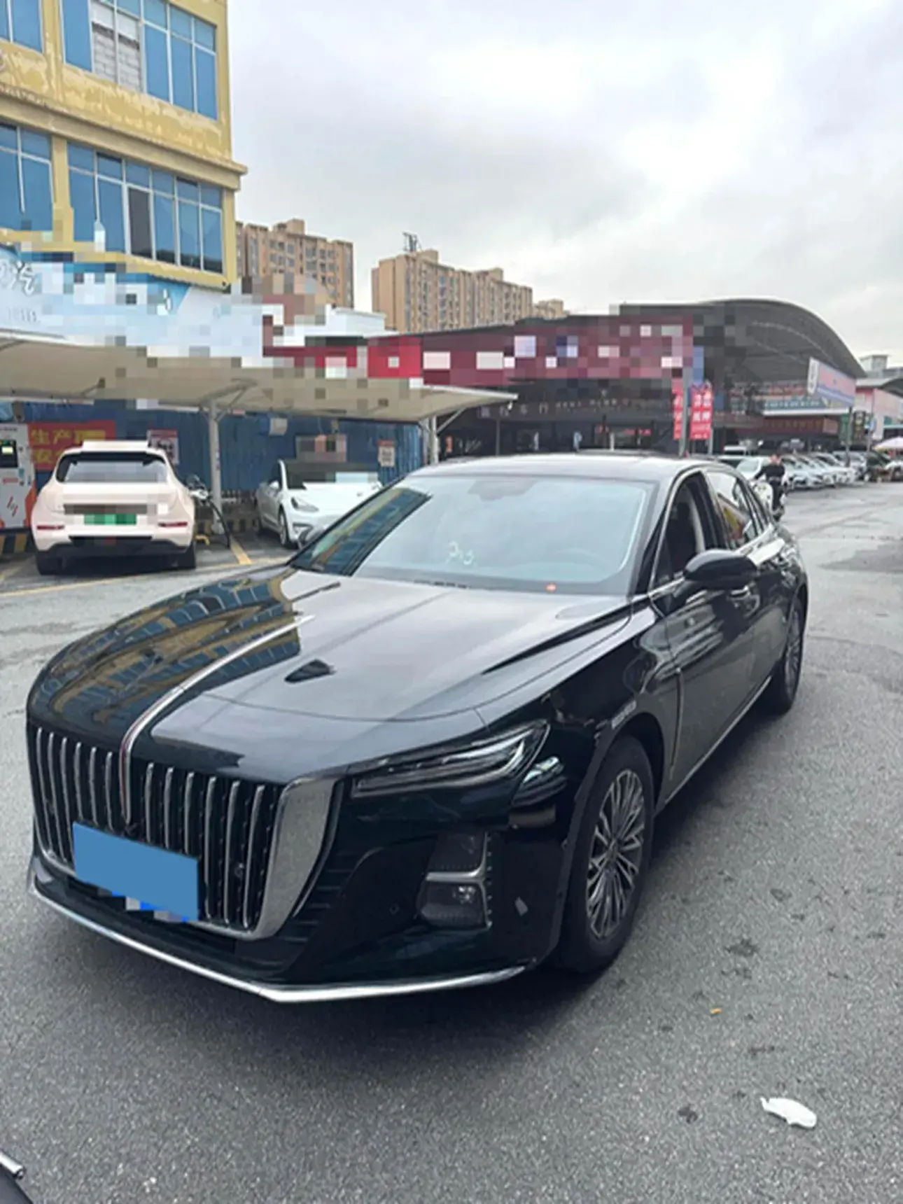 2025 HONGQI H5 view 1