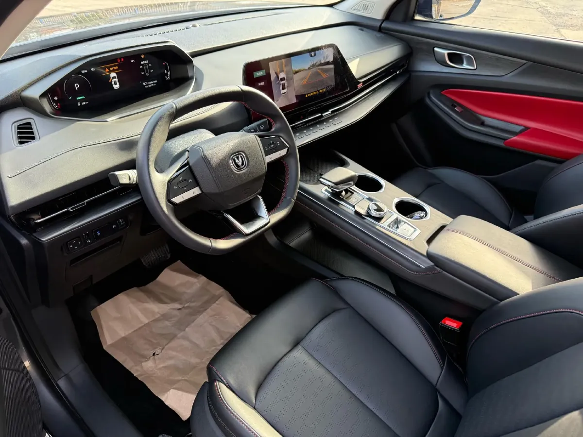 2022 ChangAn CS75 Plus 1.5T 178HP L4 6AT,autocango,china used car exporter,china ev exporter,chinese used car exporter,chinese used ev exporter