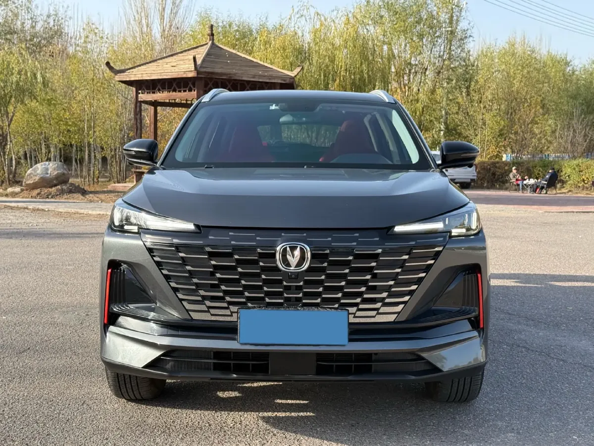 2022 ChangAn CS75 Plus 1.5T 178HP L4 6AT,autocango,china used car exporter,china ev exporter,chinese used car exporter,chinese used ev exporter