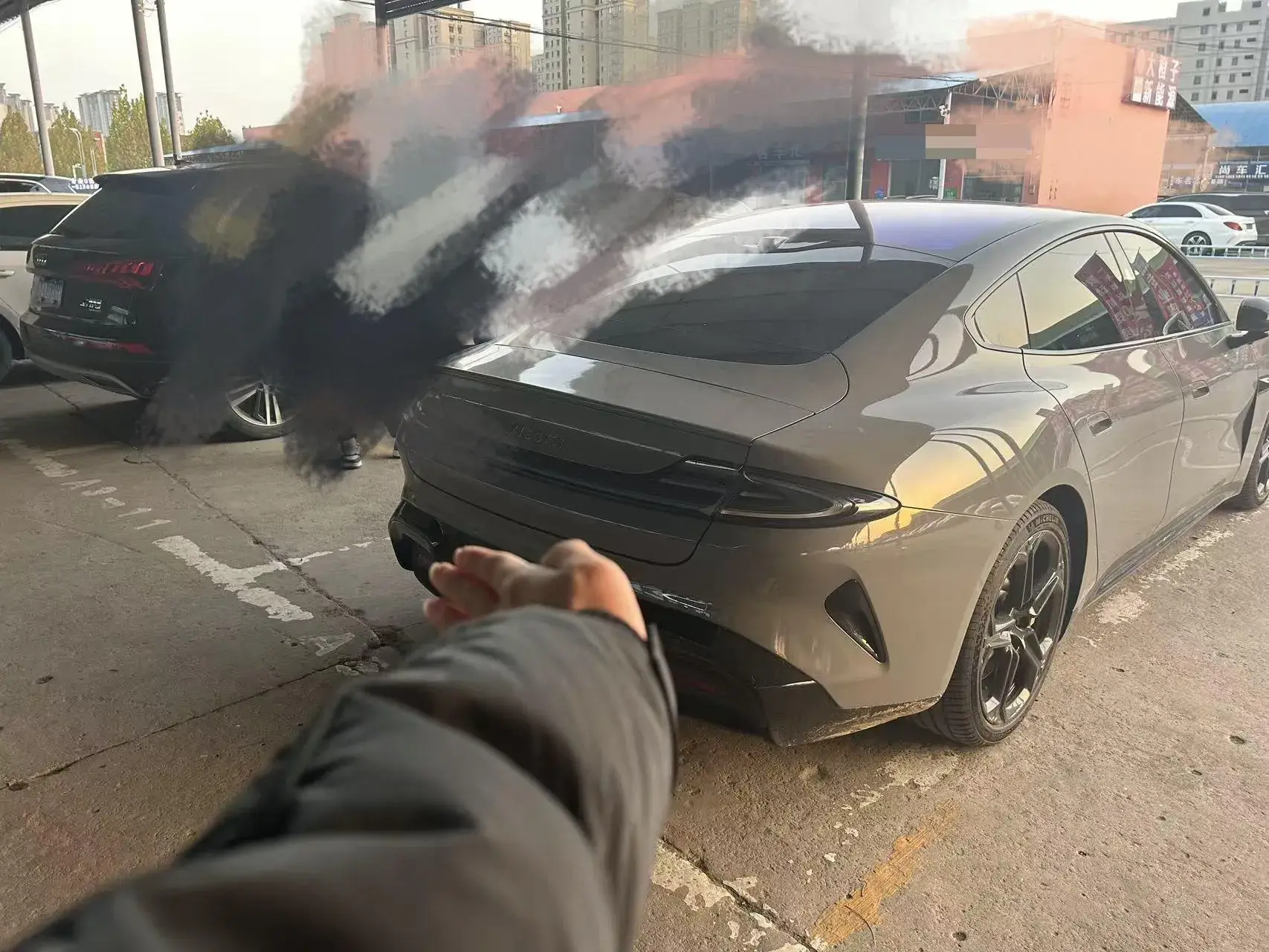 2024 MI SU7 thumbnail 2