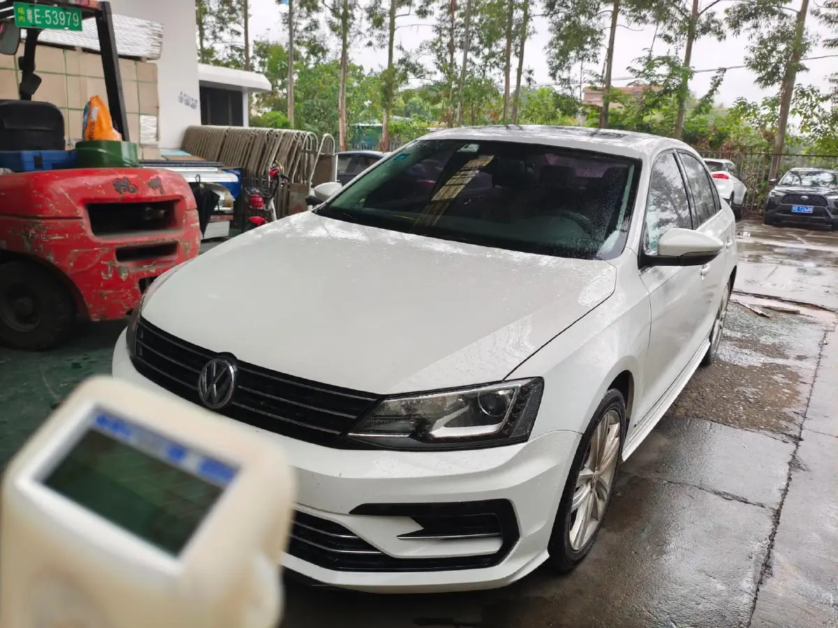 2018 Volkswagen Sagitar 1.4T 150HP L4 7DCT