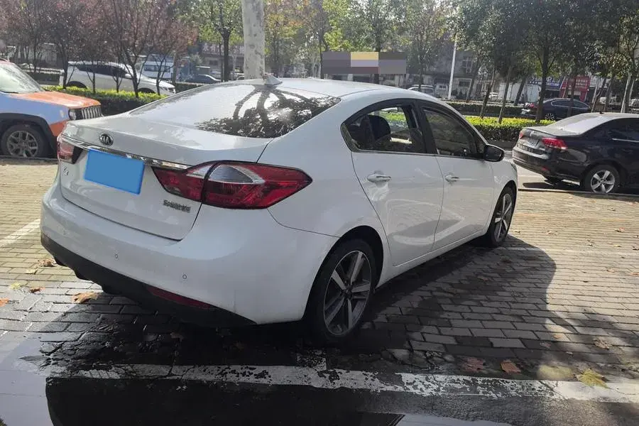 2017 KIA K3 thumbnail 2