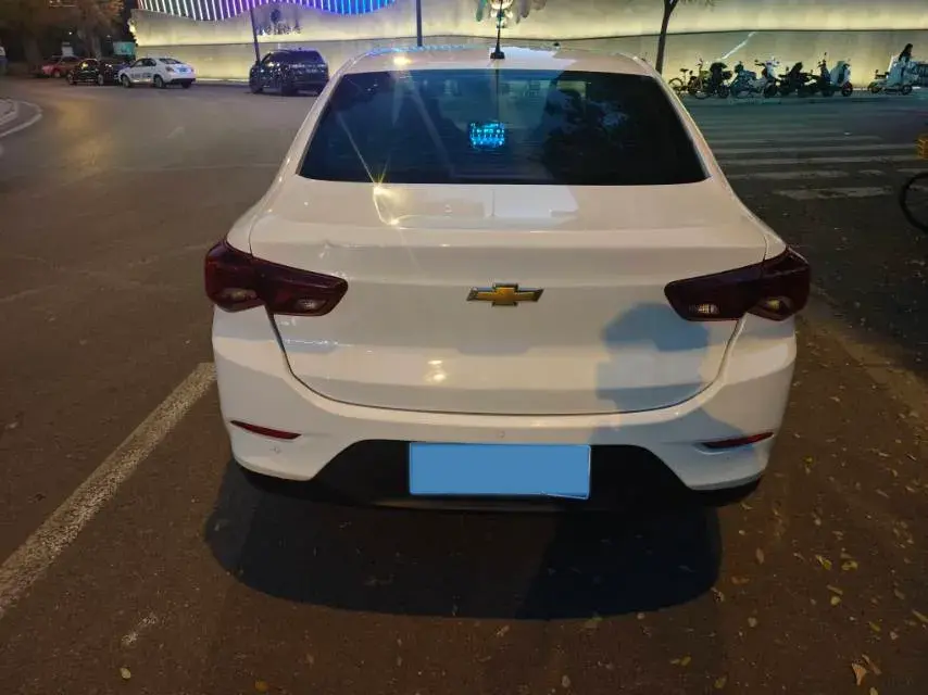 2020 CHEVROLET CAVALIER thumbnail 3