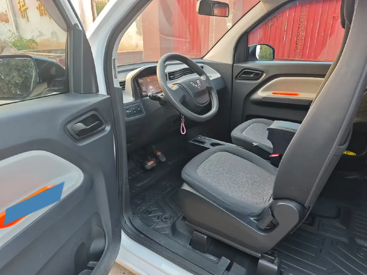 2020 WuLing HongGuang MINI EV BEV 13.8KWH,autocango,china used car exporter,china ev exporter,chinese used car exporter,chinese used ev exporter