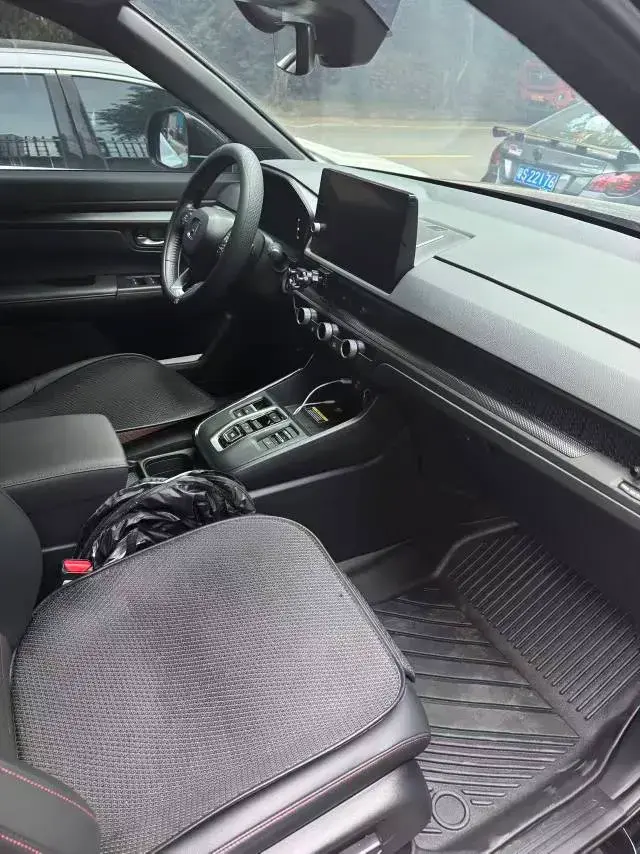 2024 HONDA CR-V thumbnail 3