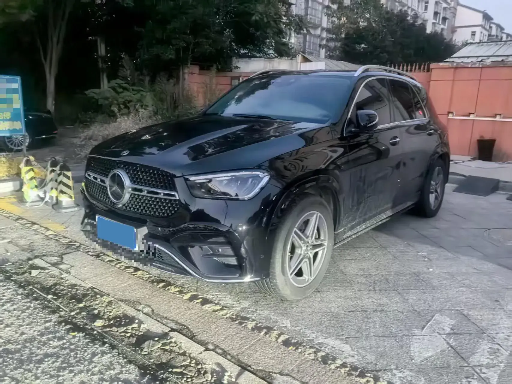 2023 MERCEDES-BENZ GLE view 1
