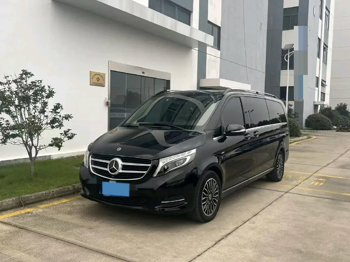 2018 Mercedes-Benz V Class 2.0T 211HP L4 7AT