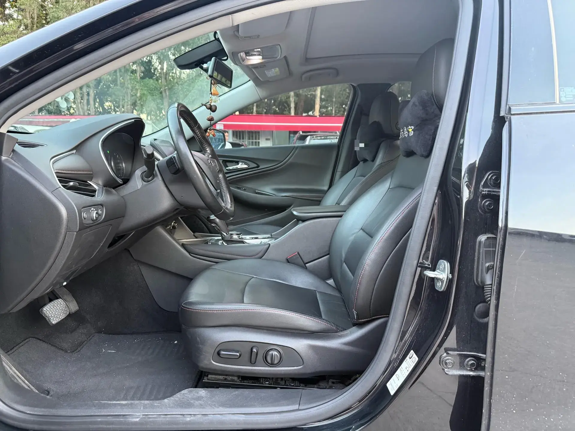 2020 CHEVROLET MALIBU thumbnail 4