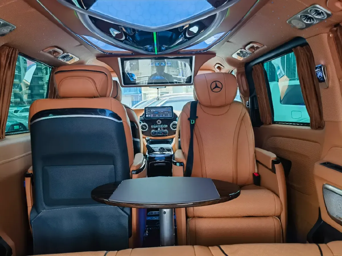 2021 Mercedes-Benz Vito 2.0T 211HP L4 9AT,autocango,china used car exporter,china ev exporter,chinese used car exporter,chinese used ev exporter