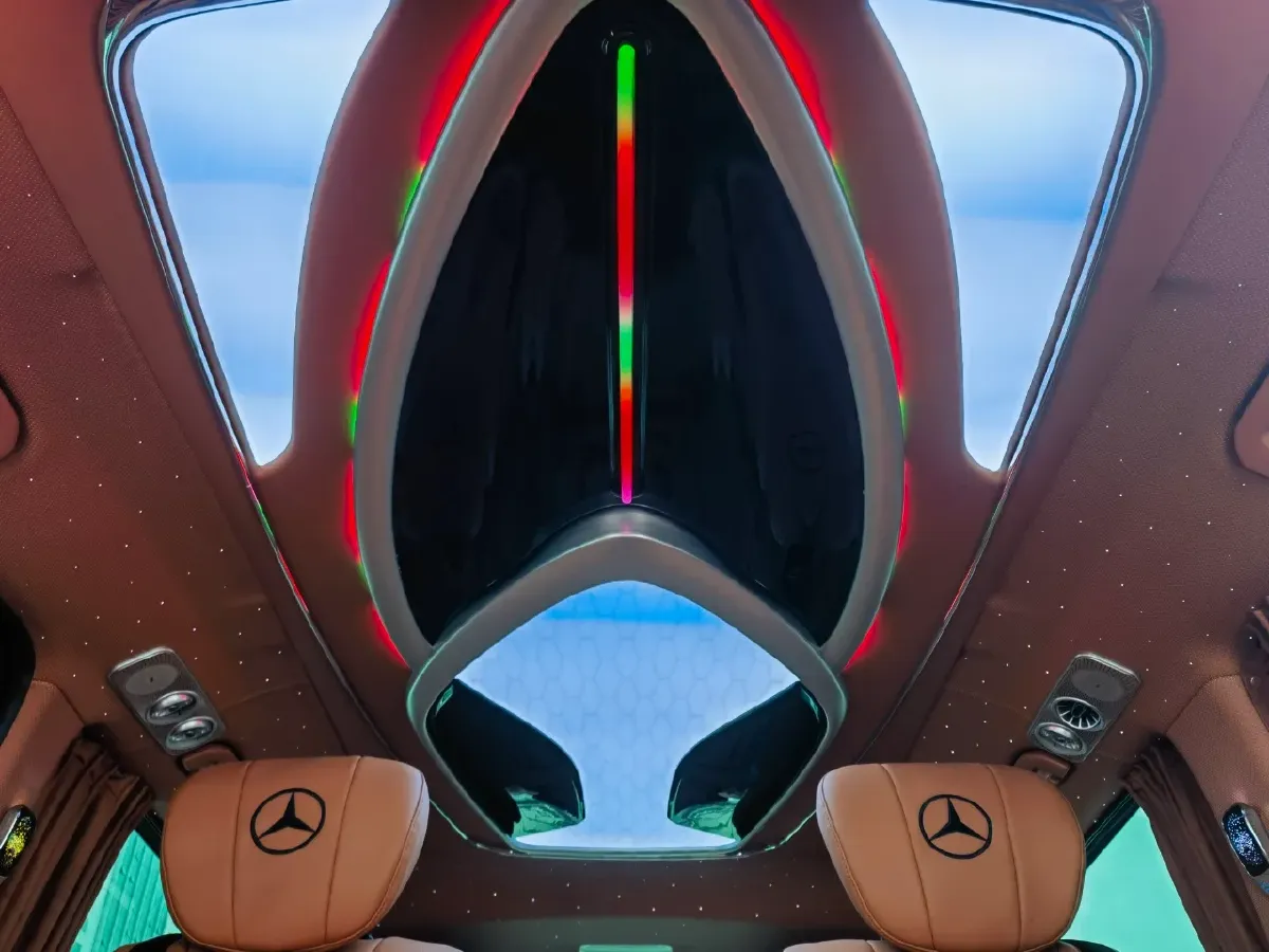 2021 Mercedes-Benz Vito 2.0T 211HP L4 9AT,autocango,china used car exporter,china ev exporter,chinese used car exporter,chinese used ev exporter