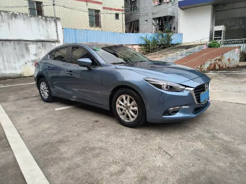 2017 MAZDA 3 thumbnail 2