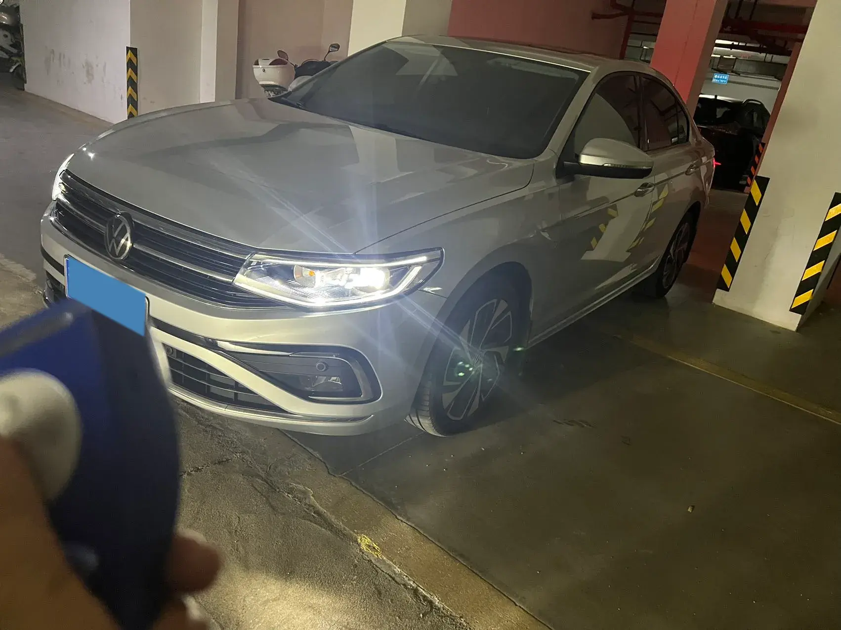 2023 VOLKSWAGEN BORA view 1