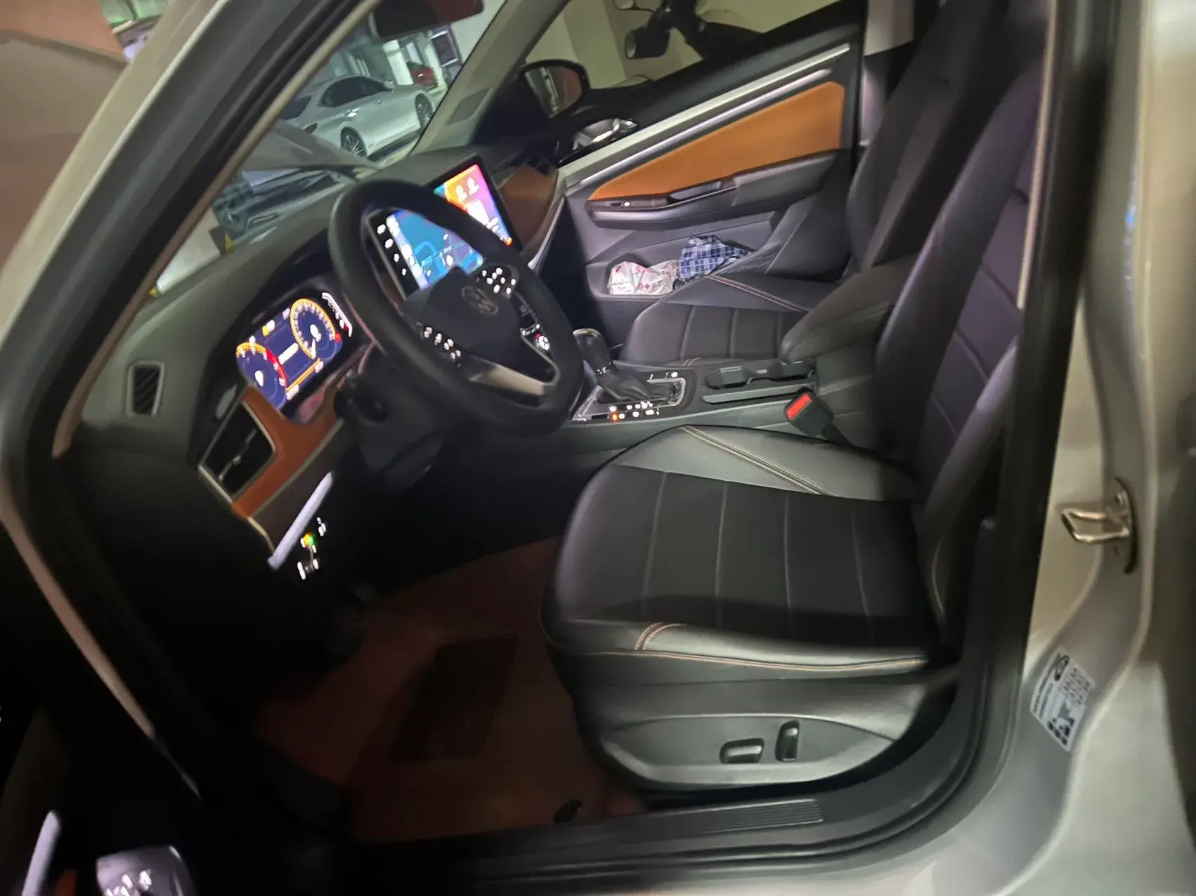 2023 VOLKSWAGEN BORA thumbnail 4