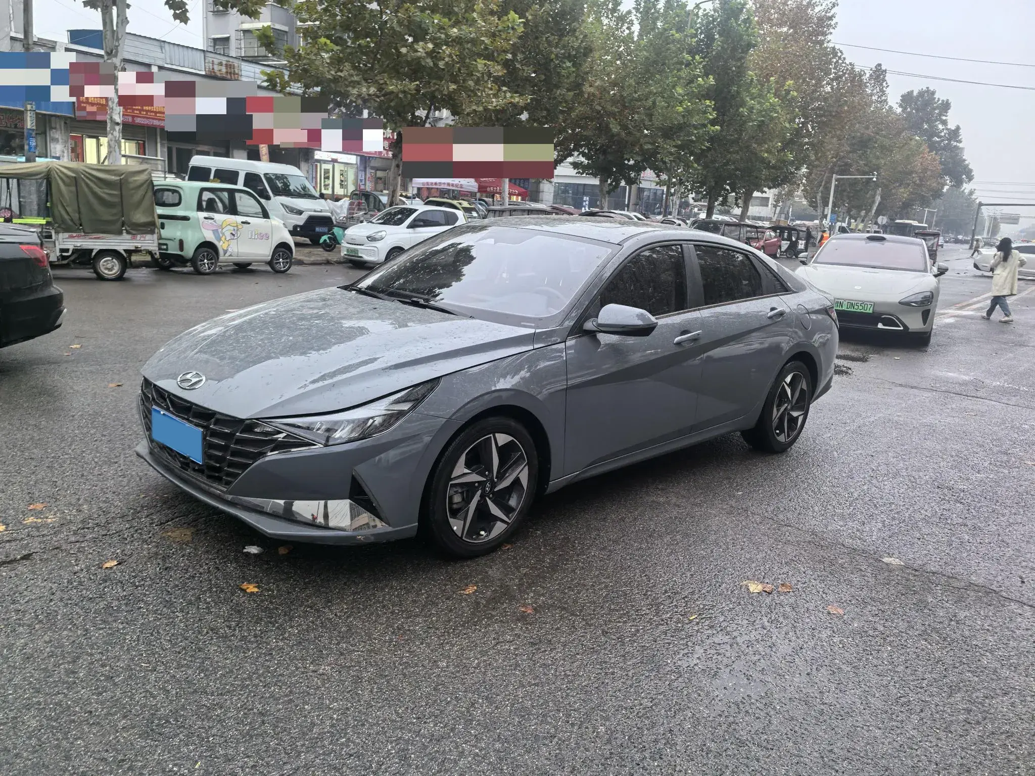 2022 HYUNDAI ELANTRA view 1