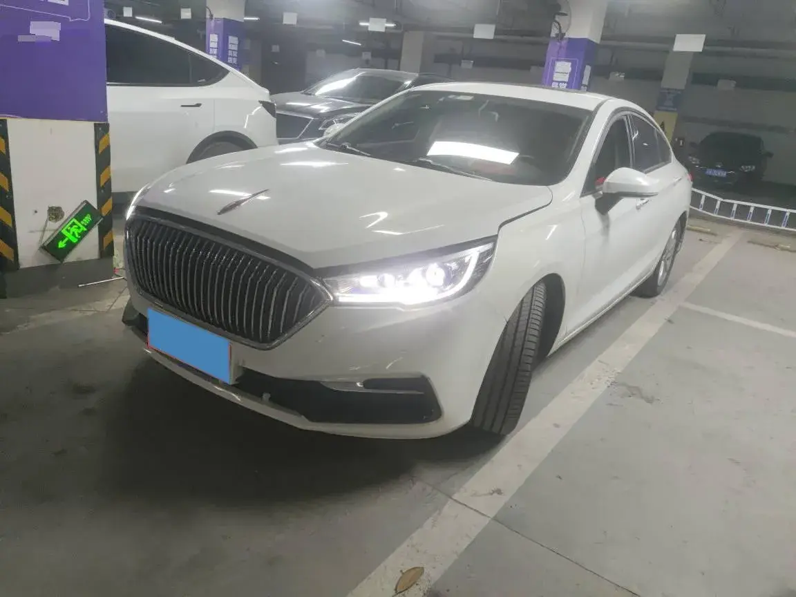 2019 HONGQI H5 view 1