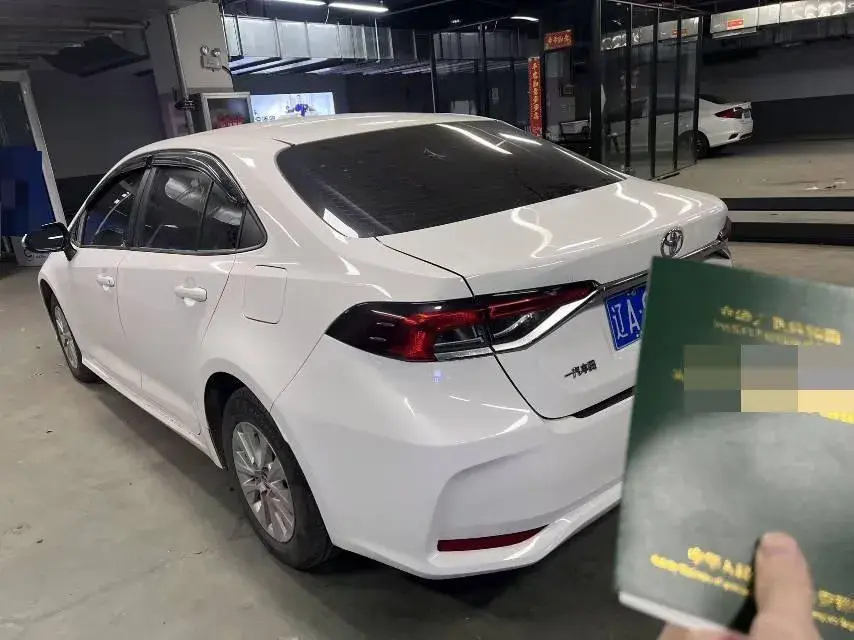 2021 TOYOTA COROLLA thumbnail 4