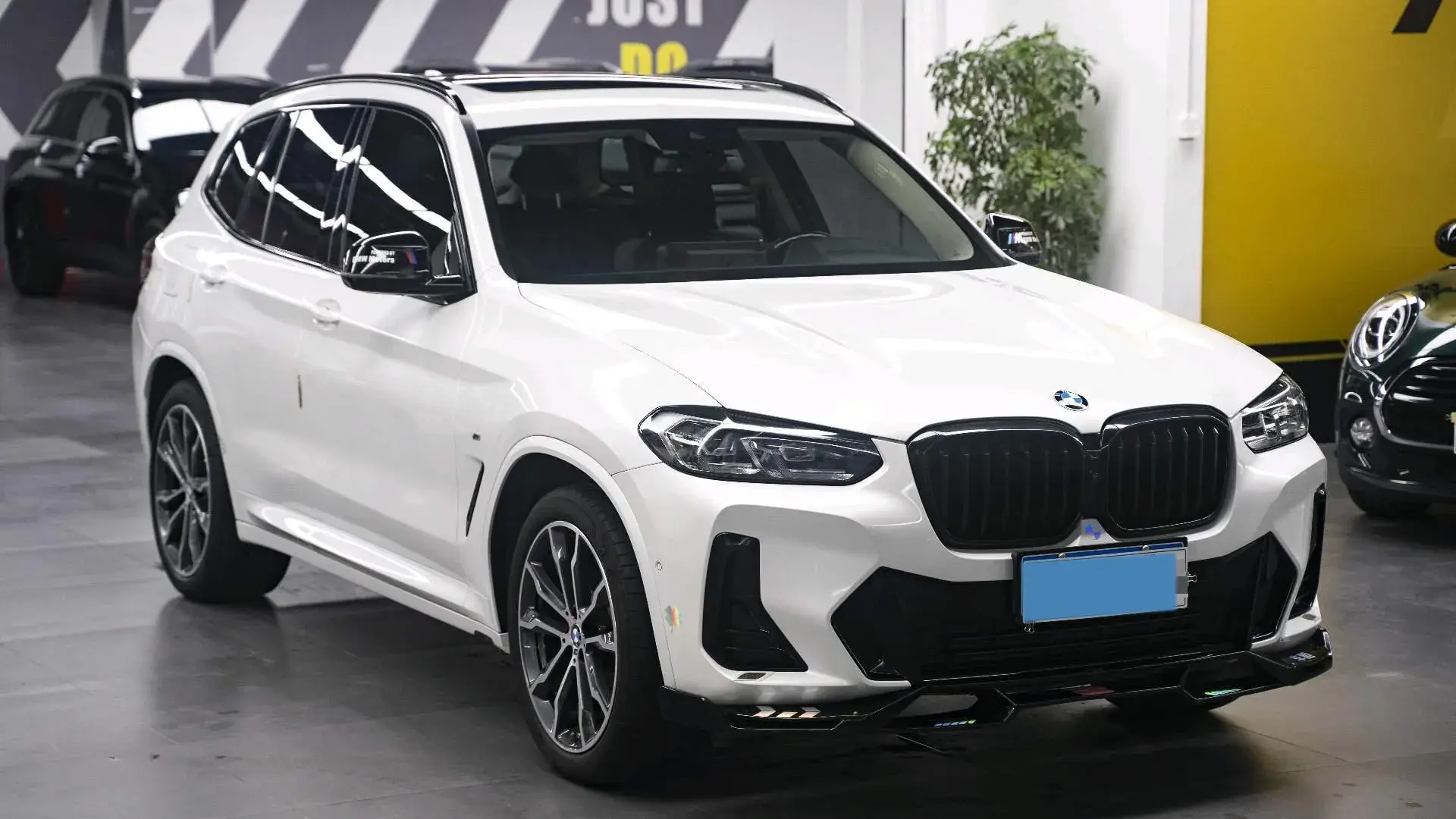 2023 BMW X3 thumbnail 3