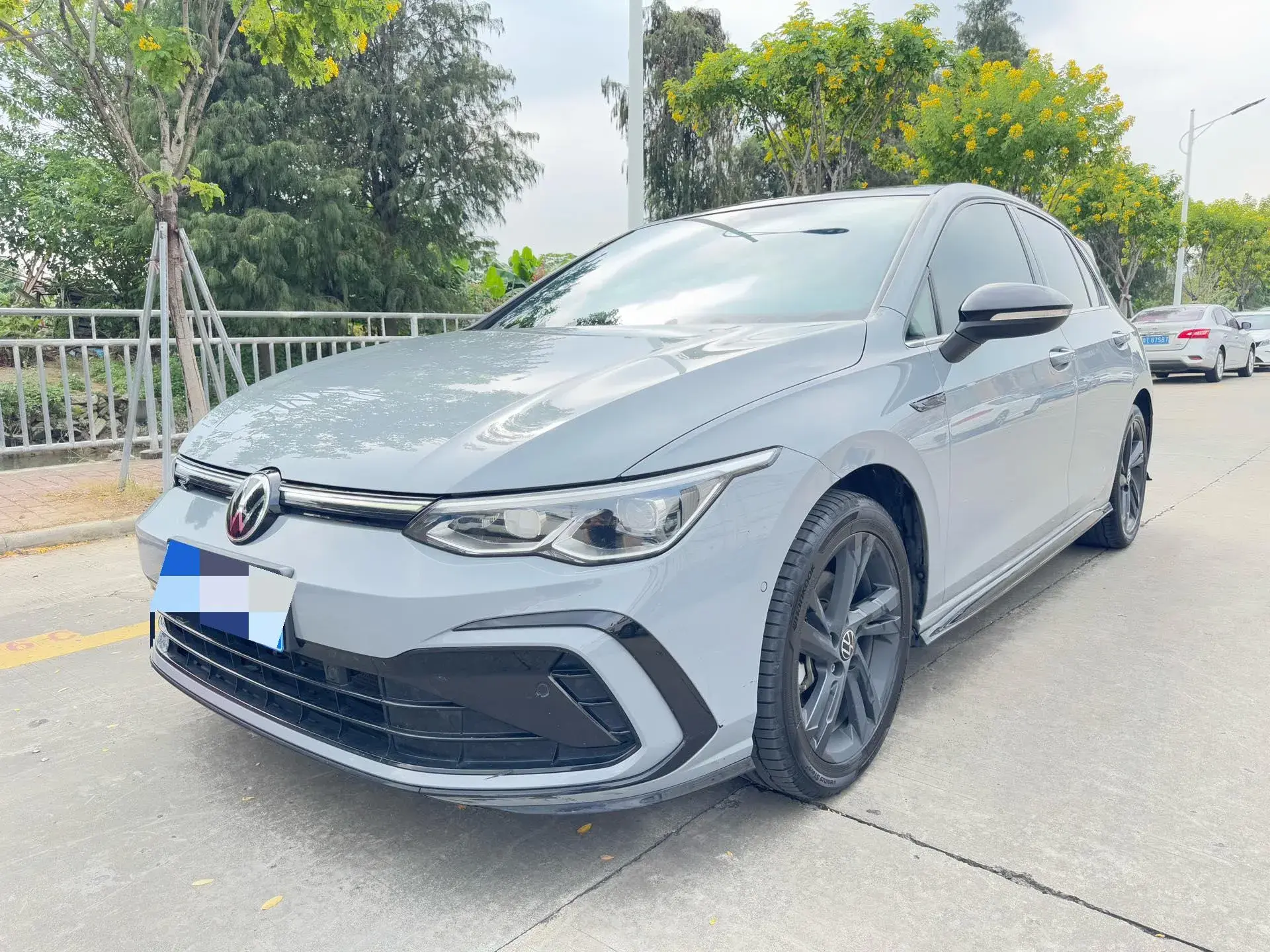 2021 VOLKSWAGEN GOLF view 1