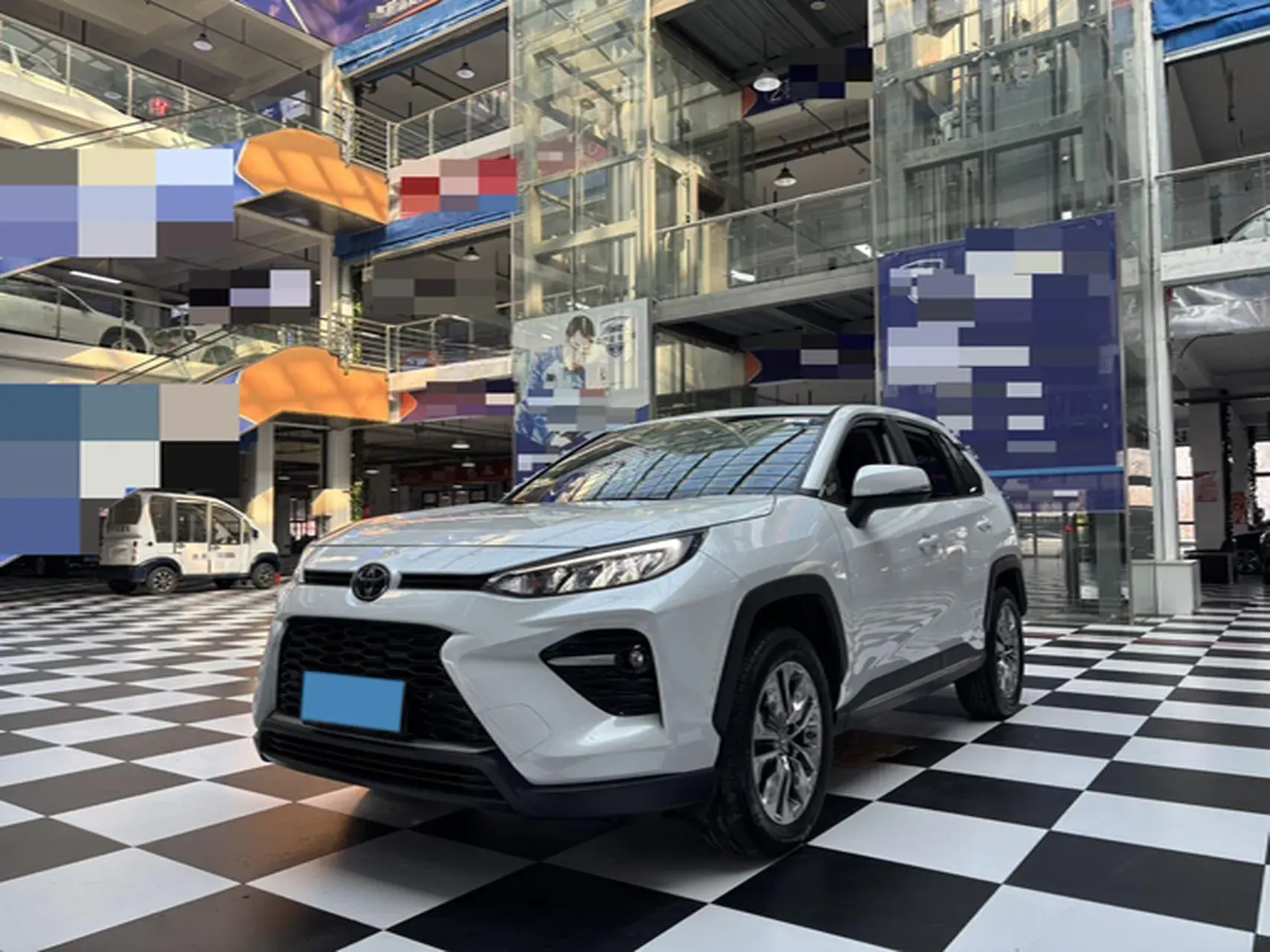 2021 TOYOTA WILDLANDER view 1