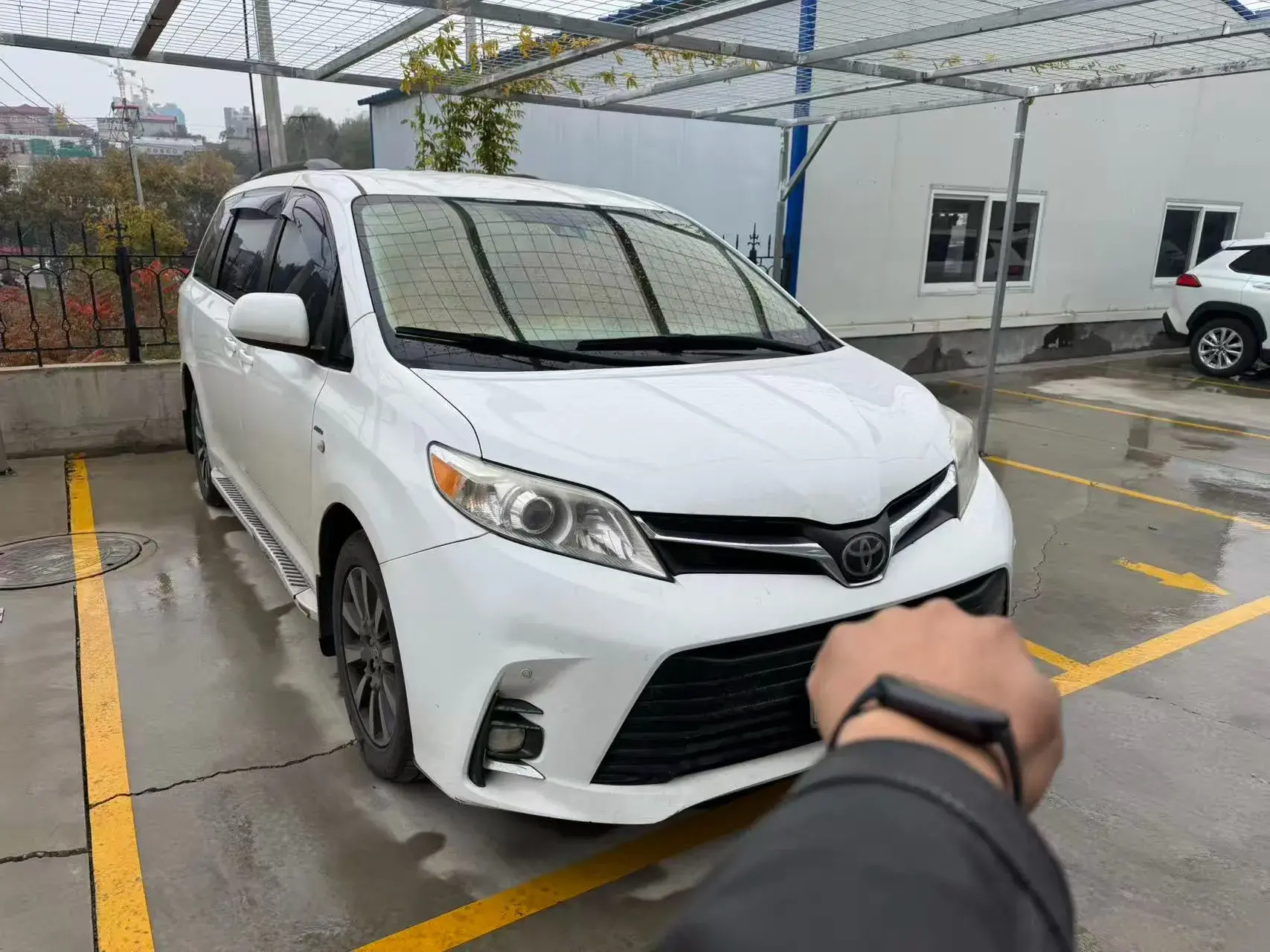 2018 TOYOTA HIGHLANDER thumbnail 2