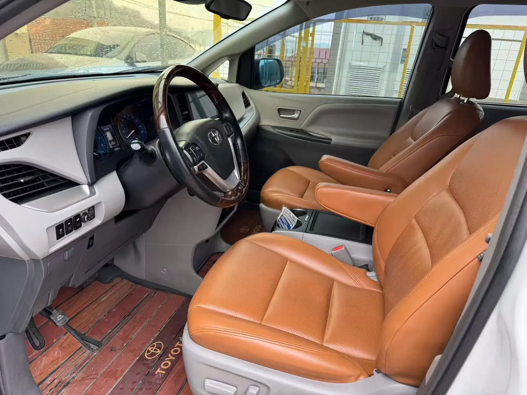 2018 TOYOTA HIGHLANDER thumbnail 3