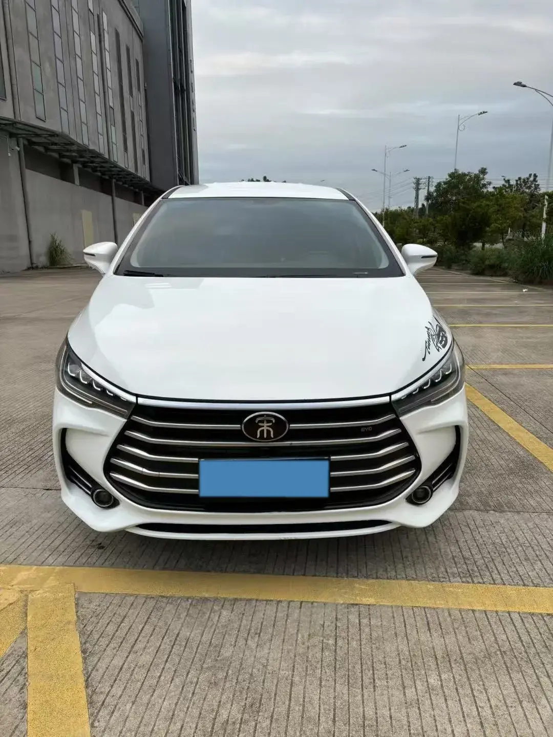 2018 BYD SONG thumbnail 2