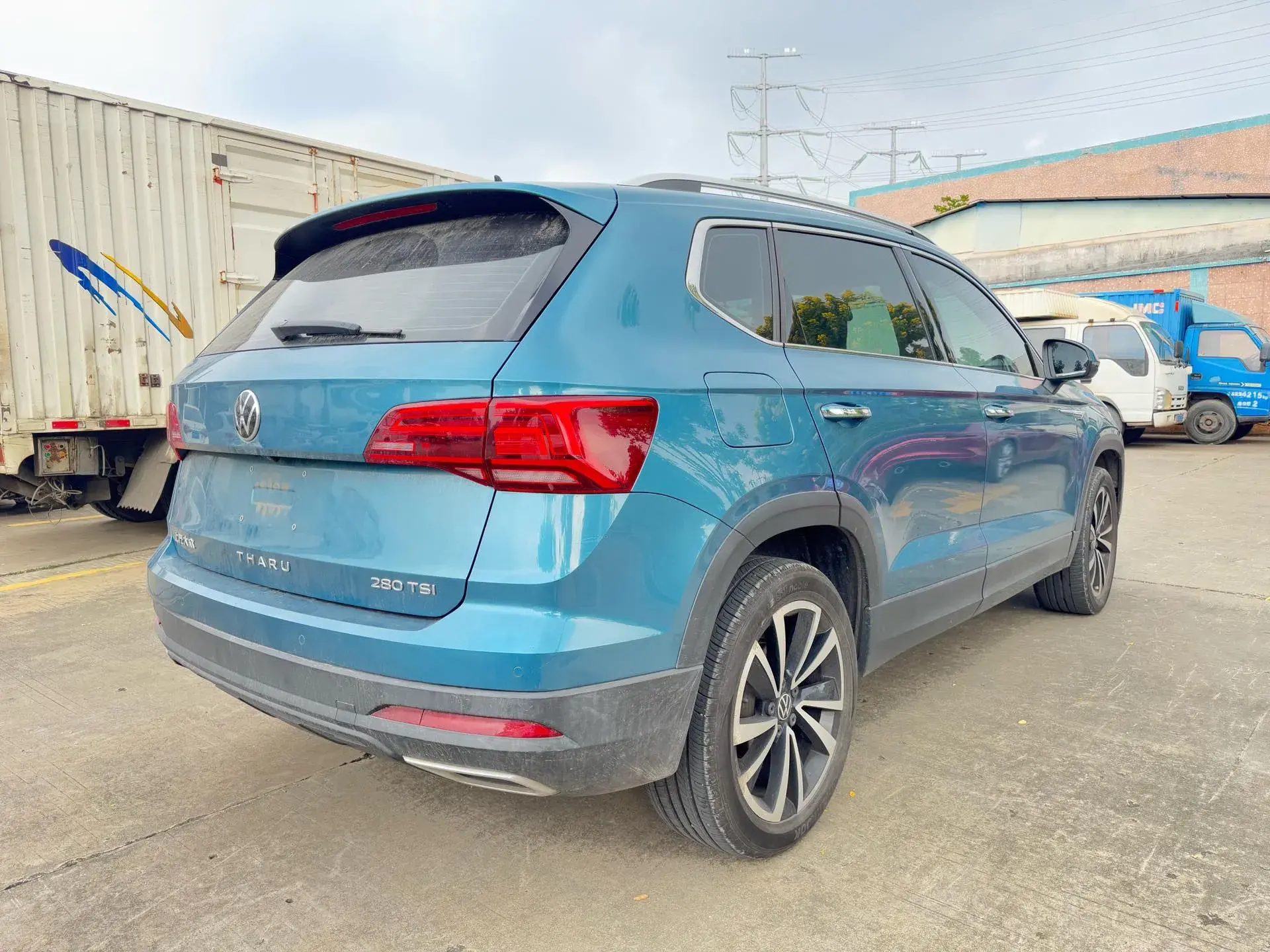 2021 VOLKSWAGEN THARU thumbnail 4