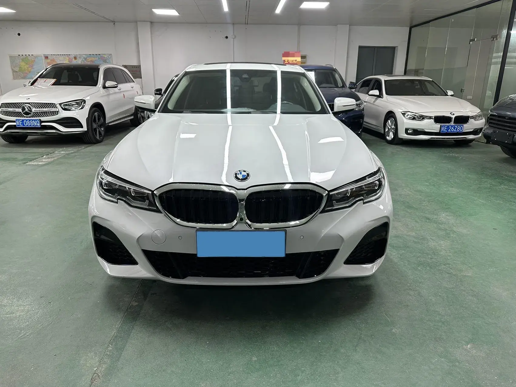 2022 BMW 3 thumbnail 2